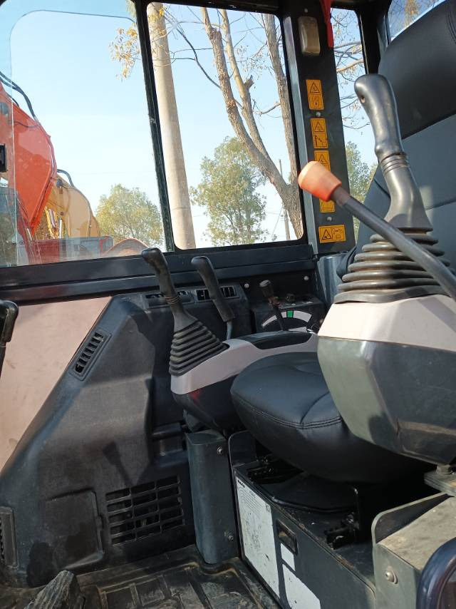 Мини-экскаватор KOMATSU PC56-3: фото 6