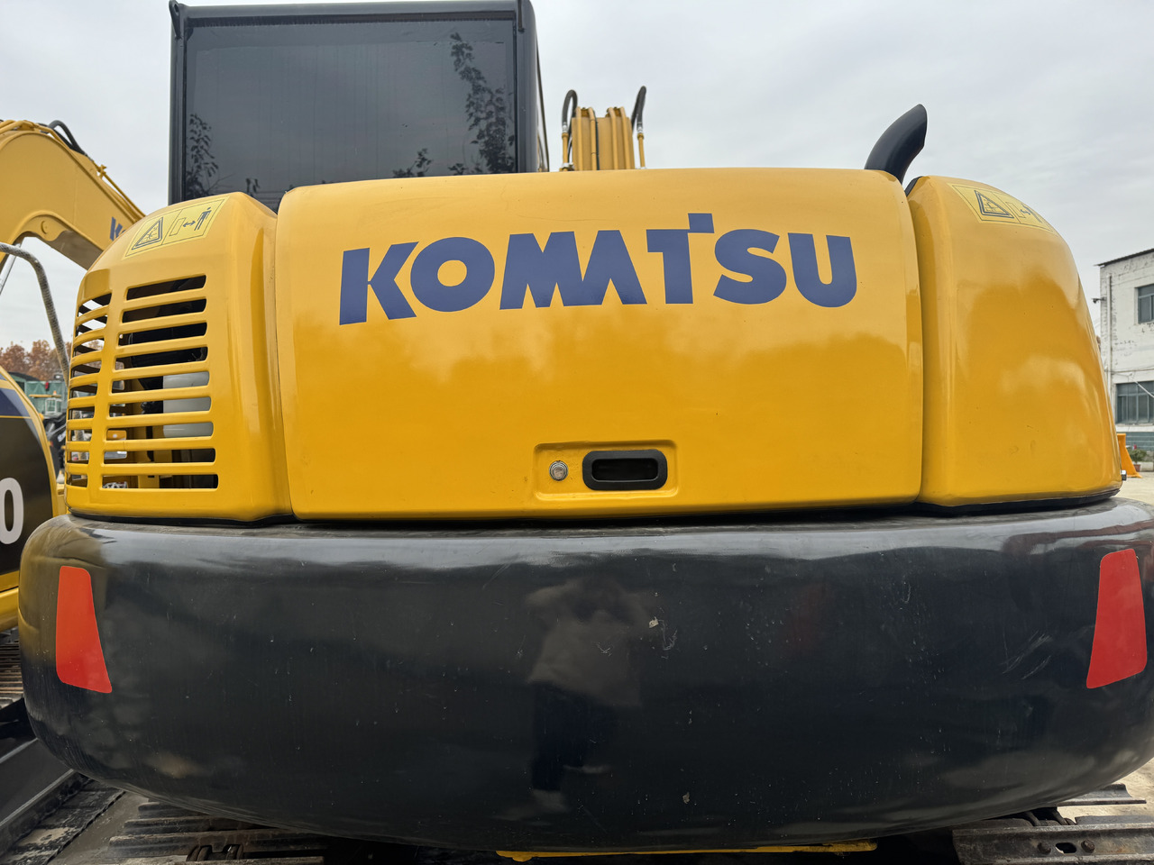 KOMATSU PC60-8 - Гусеничный экскаватор: фото 5 KOMATSU PC60-8 - Гусеничный экскаватор: фото 5