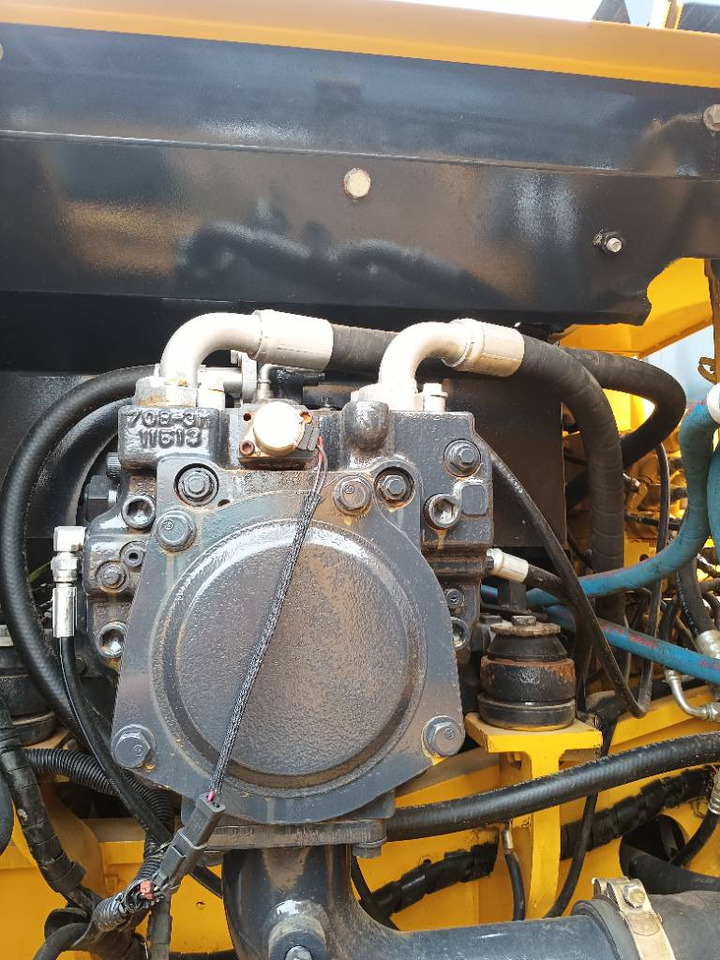 Komatsu PC 160 - Гусеничный экскаватор: фото 3 Komatsu PC 160 - Гусеничный экскаватор: фото 3