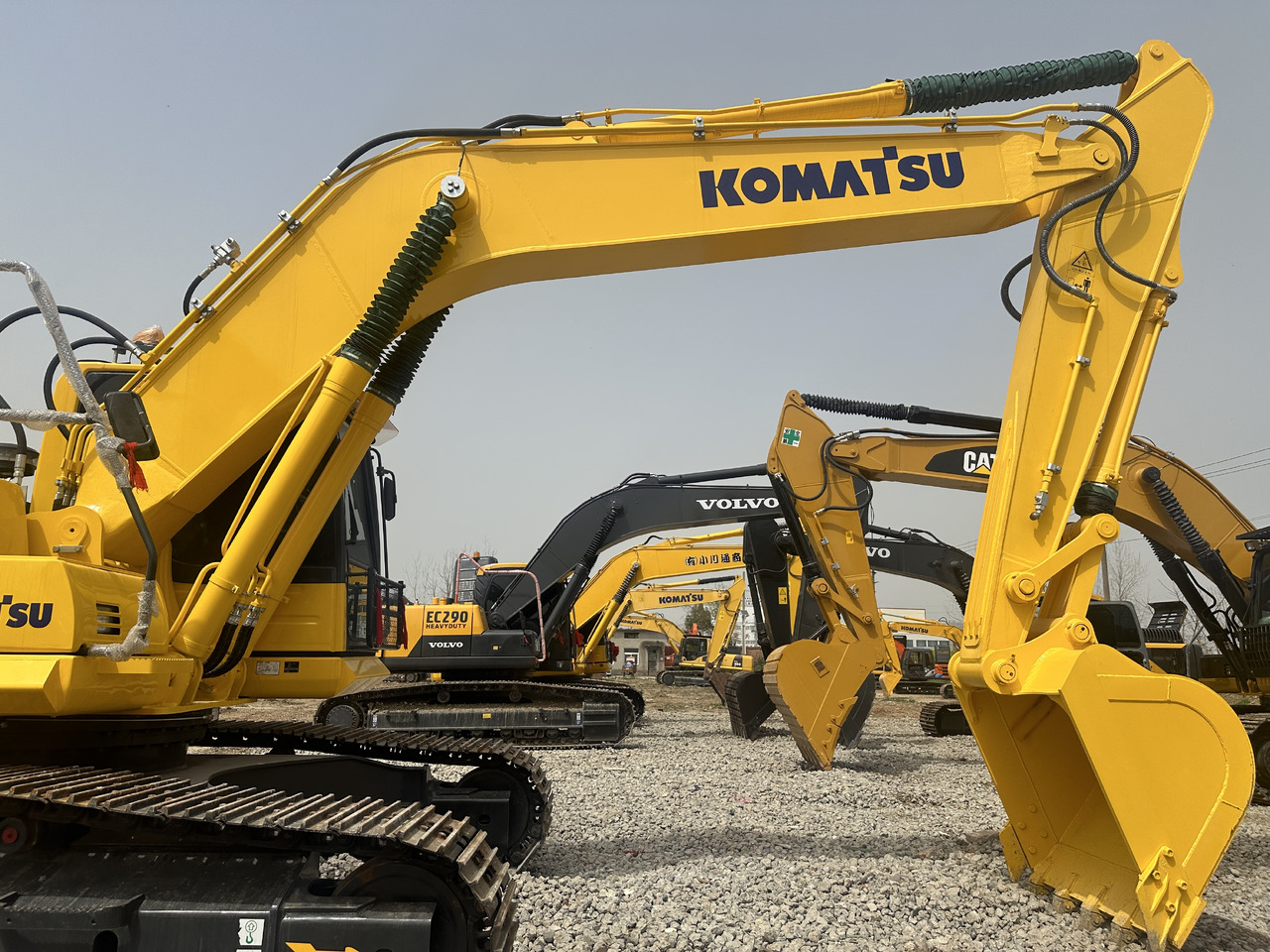 Komatsu PC 240 LC-8 - Гусеничный экскаватор: фото 3 Komatsu PC 240 LC-8 - Гусеничный экскаватор: фото 3