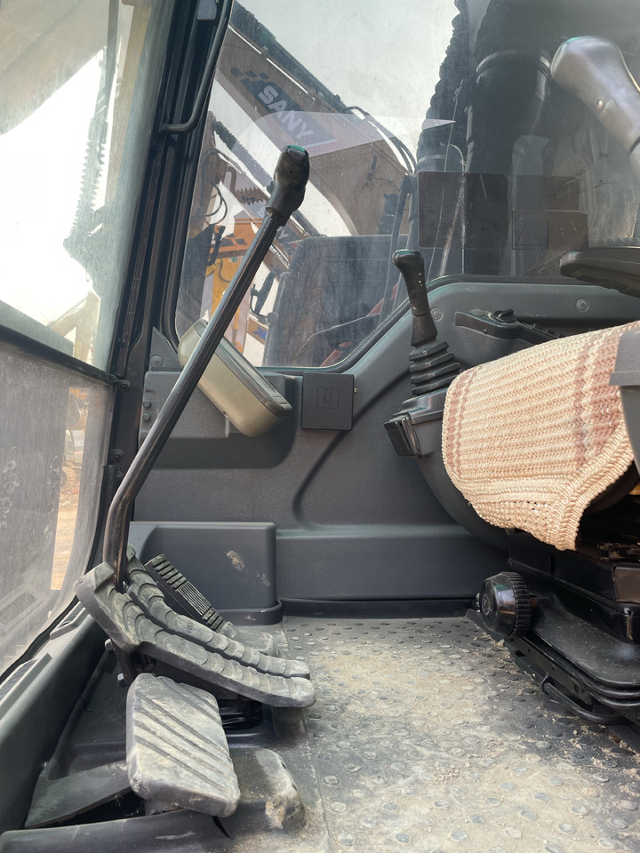 Гусеничный экскаватор VOLVO EC140: фото 6
