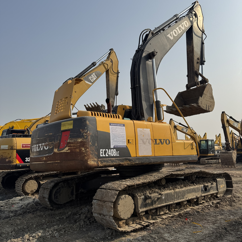 VOLVO EC240BLC - Гусеничный экскаватор: фото 1 VOLVO EC240BLC - Гусеничный экскаватор: фото 1