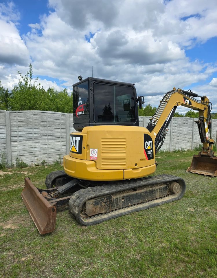 Caterpillar - Гусеничный экскаватор: фото 1 Caterpillar - Гусеничный экскаватор: фото 1