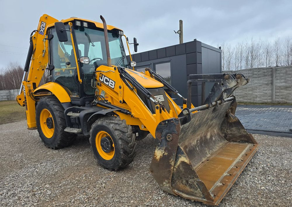 JCB - Экскаватор-погрузчик: фото 1 JCB - Экскаватор-погрузчик: фото 1