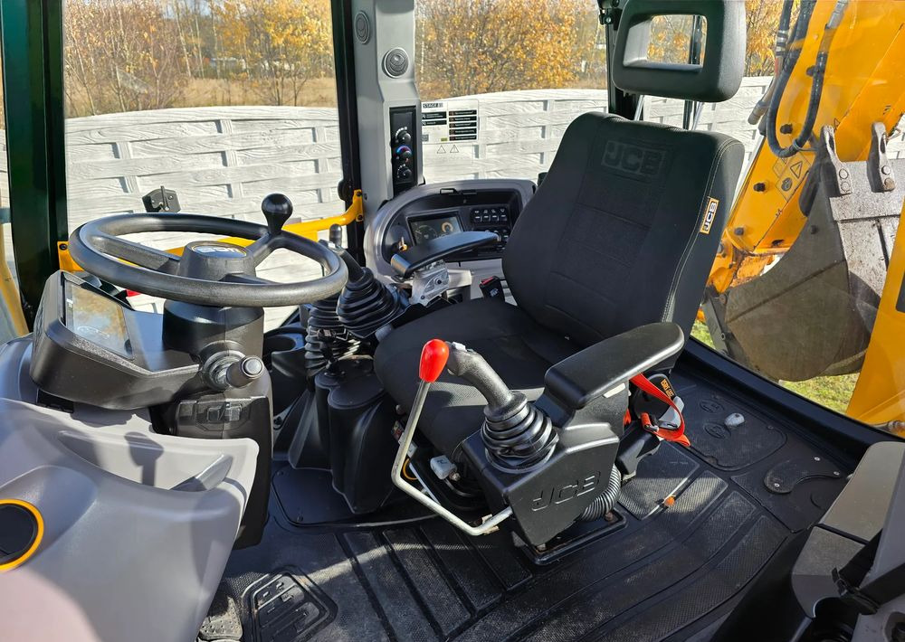 JCB - Экскаватор-погрузчик: фото 4 JCB - Экскаватор-погрузчик: фото 4