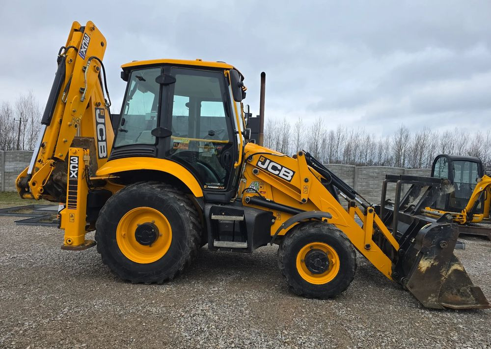 JCB - Экскаватор-погрузчик: фото 2 JCB - Экскаватор-погрузчик: фото 2