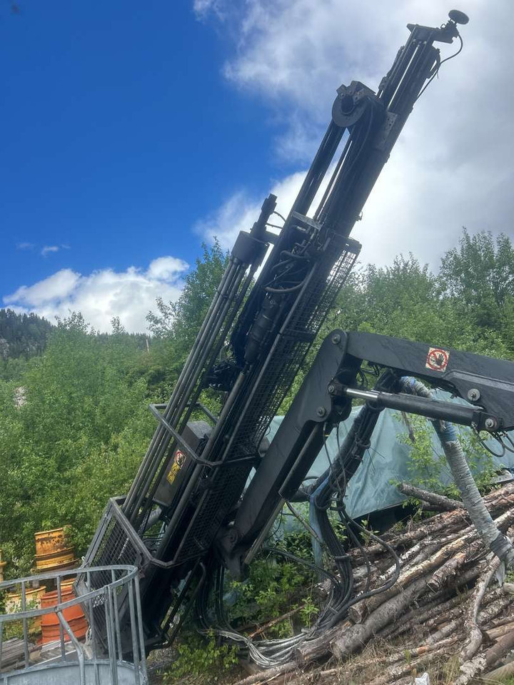 2018 Atlas Copco T35 flexiroc R - Буровая машина: фото 4 2018 Atlas Copco T35 flexiroc R - Буровая машина: фото 4