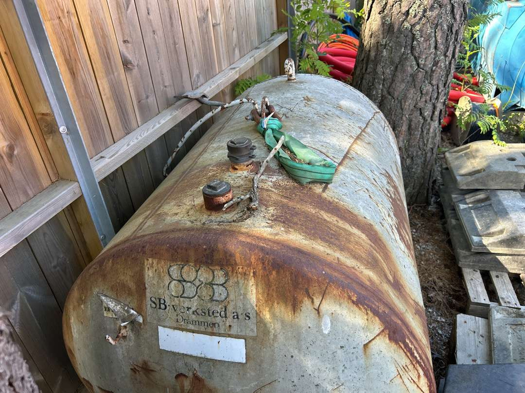 Diesel tank 1000 liter - Оборудование для мастерских: фото 3 Diesel tank 1000 liter - Оборудование для мастерских: фото 3