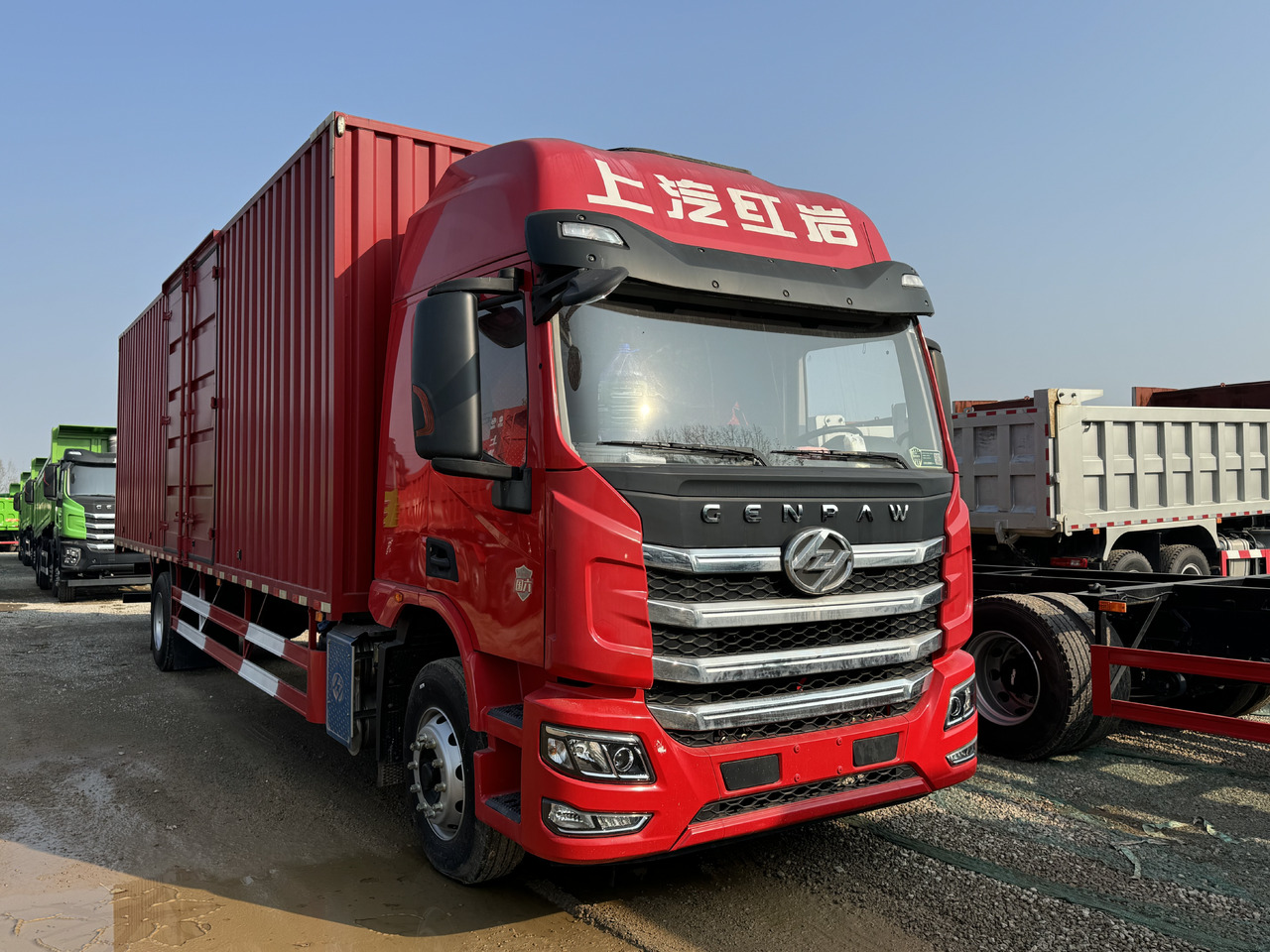 HONGYAN HEAVY TRUCK - Грузовик с закрытым кузовом: фото 1 HONGYAN HEAVY TRUCK - Грузовик с закрытым кузовом: фото 1