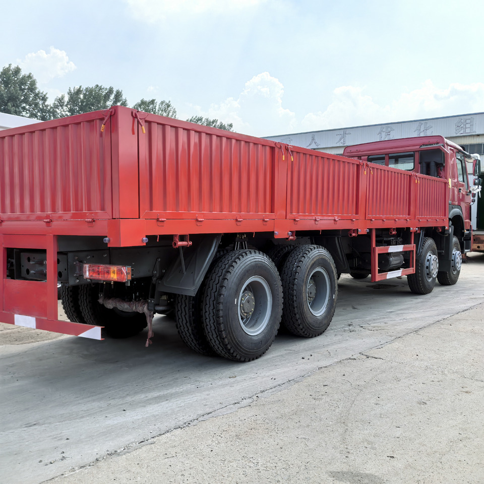 SINOTRUCK HOWO - Грузовик бортовой/ Платформа: фото 3 SINOTRUCK HOWO - Грузовик бортовой/ Платформа: фото 3