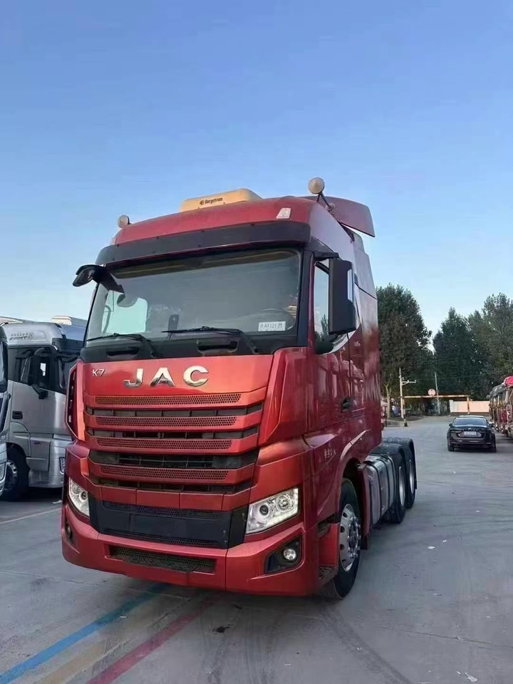 JAC K7 - Тягач: фото 2 JAC K7 - Тягач: фото 2