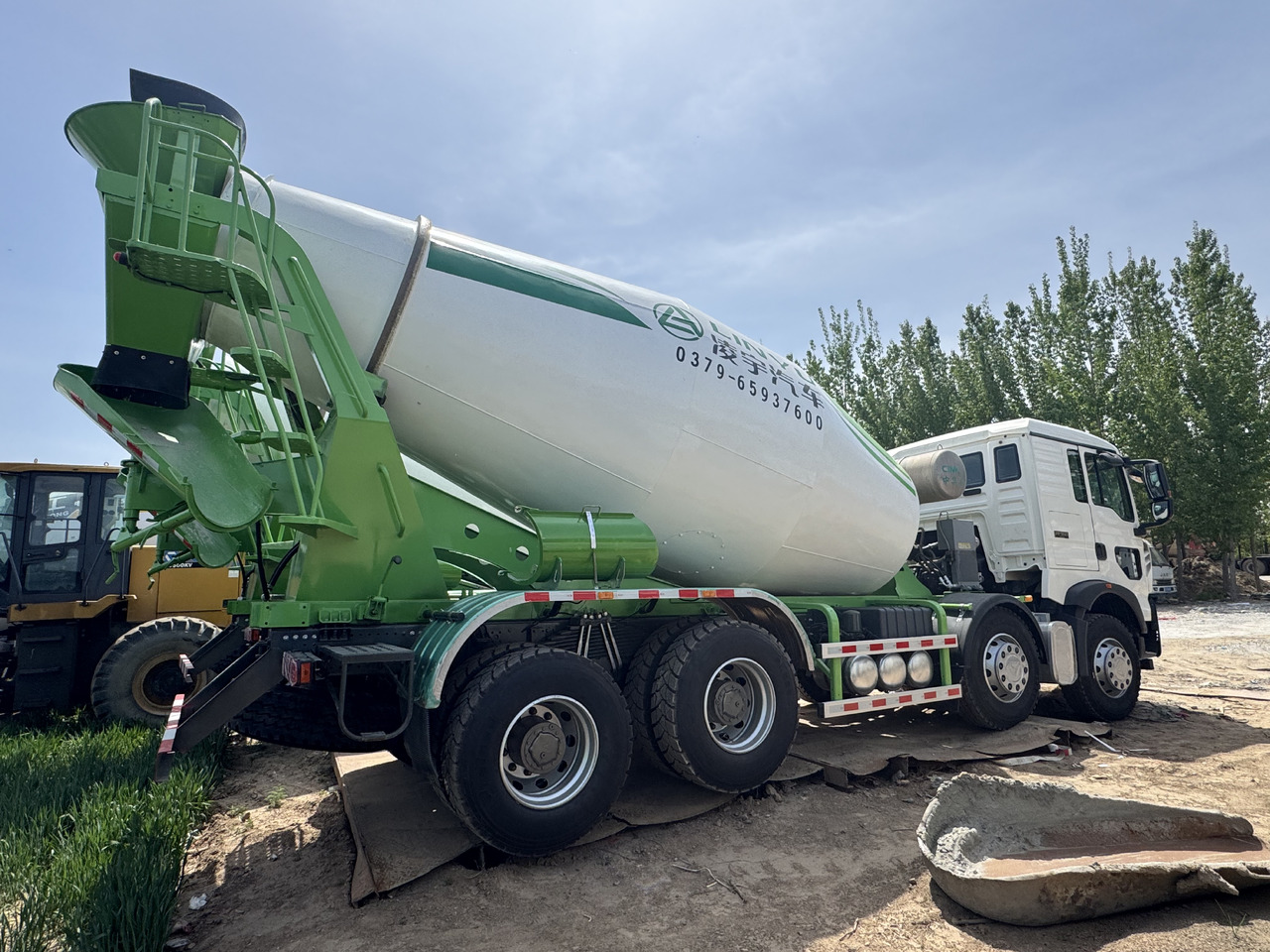 Howo - Автобетоносмеситель: фото 3 Howo - Автобетоносмеситель: фото 3