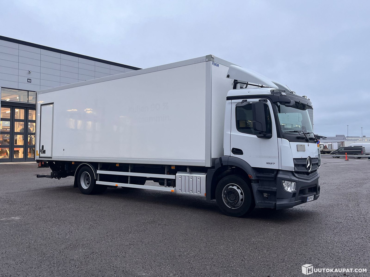Mercedes-Benz Actros 1827, truck, full-side opening, 2022, Vantaa - Грузовик с закрытым кузовом: фото 3 Mercedes-Benz Actros 1827, truck, full-side opening, 2022, Vantaa - Грузовик с закрытым кузовом: фото 3