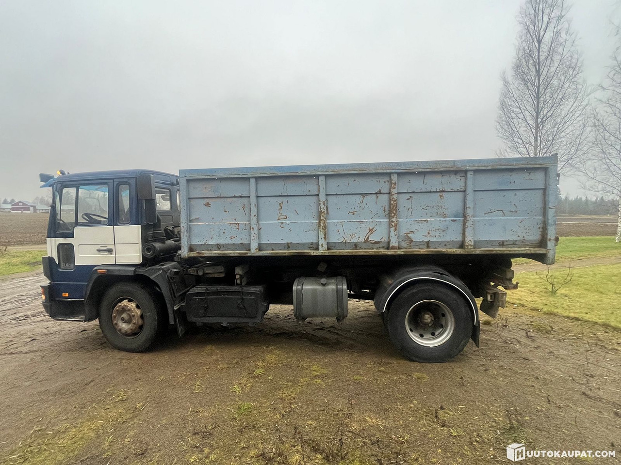 Volvo FL618 swap-body truck with two platforms, 1992, Hämeenlinna - Грузовик-контейнеровоз/ Сменный кузов: фото 3 Volvo FL618 swap-body truck with two platforms, 1992, Hämeenlinna - Грузовик-контейнеровоз/ Сменный кузов: фото 3