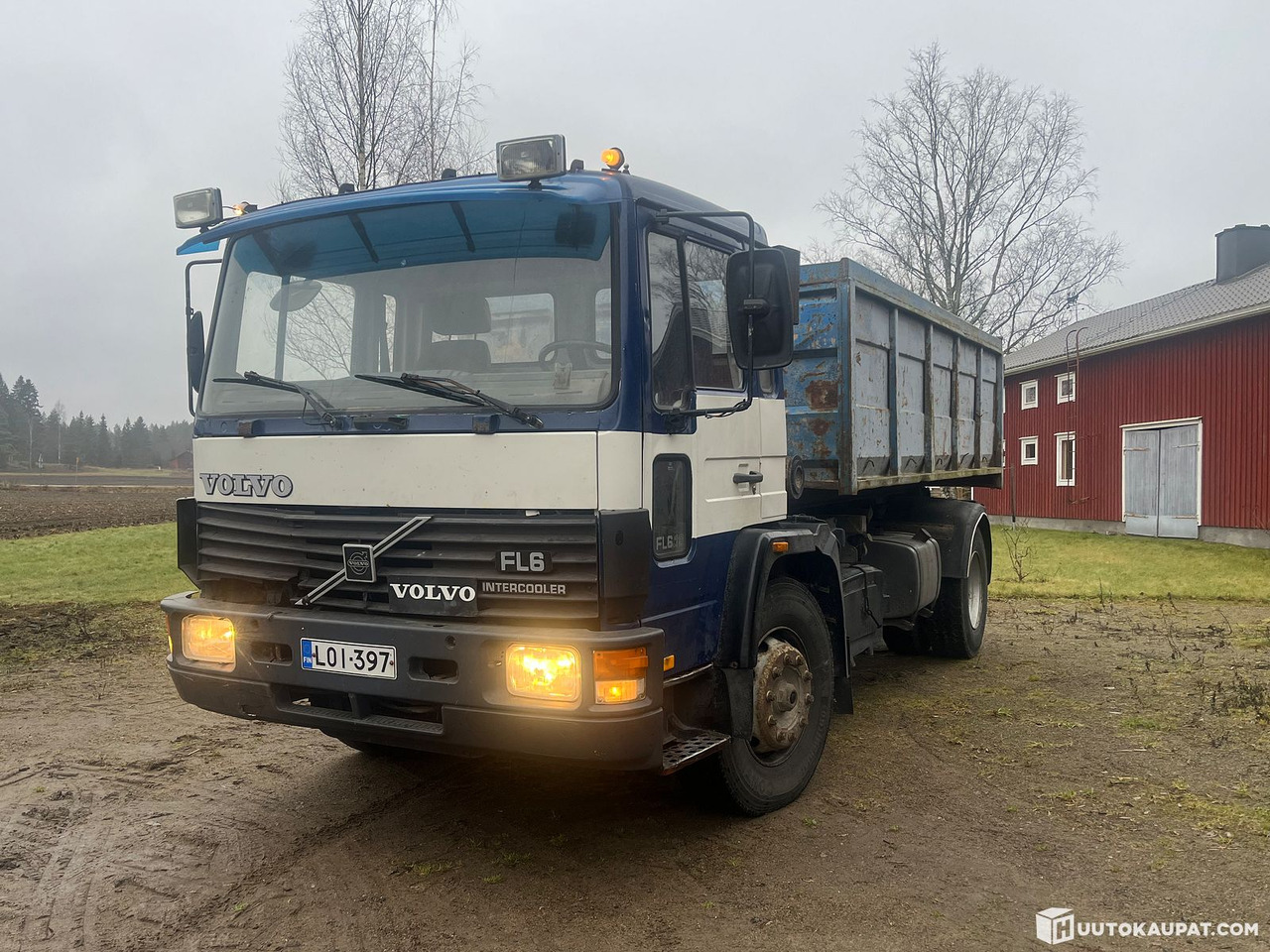 Volvo FL618 swap-body truck with two platforms, 1992, Hämeenlinna - Грузовик-контейнеровоз/ Сменный кузов: фото 1 Volvo FL618 swap-body truck with two platforms, 1992, Hämeenlinna - Грузовик-контейнеровоз/ Сменный кузов: фото 1