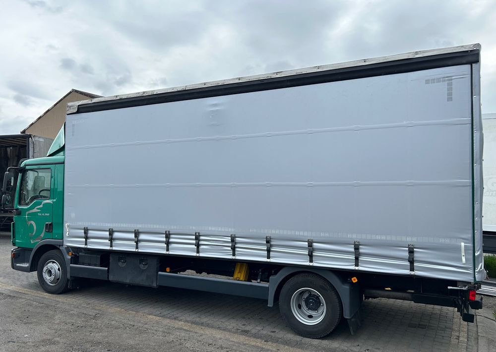 MAN TGL 12.250 6.2m AUTOMAT KLIMA z Niemiec ESP nowe opony EURO 6 / 4.75 rozstaw / zawiesie na wózek widłowy / TOP STAN / okazja nauka jazdy MOŻLIWOŚĆ DOSTOSOWANIA 12t - Тентованный грузовик: фото 2 MAN TGL 12.250 6.2m AUTOMAT KLIMA z Niemiec ESP nowe opony EURO 6 / 4.75 rozstaw / zawiesie na wózek widłowy / TOP STAN / okazja nauka jazdy MOŻLIWOŚĆ DOSTOSOWANIA 12t - Тентованный грузовик: фото 2