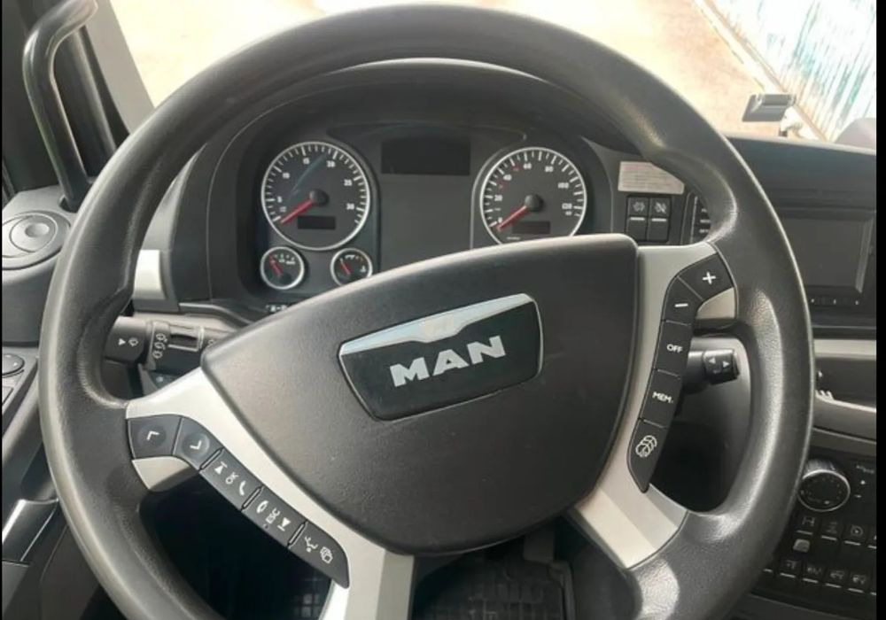 MAN Tgm 18.320 FULL SERWIS UNIKAT TOP ORYGINALNY PRZEBIEG z Niemiec AUTOMAT WINDA ACC Pirelli klima postojowa 18.250 18.290 15.250 15.290 15.320 - Тентованный грузовик: фото 5 MAN Tgm 18.320 FULL SERWIS UNIKAT TOP ORYGINALNY PRZEBIEG z Niemiec AUTOMAT WINDA ACC Pirelli klima postojowa 18.250 18.290 15.250 15.290 15.320 - Тентованный грузовик: фото 5