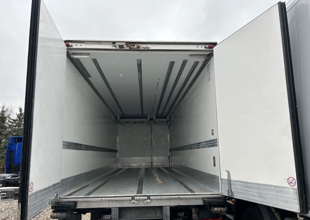 Рефрижератор Mercedes-Benz Antos 1824 CARRIER SUPRA 1150 DRZWI + winda i drzwi boczne / 7.7m / z Holandii / KLIMA LEKKI / Axor man Tgm T1000-R THERMO King: фото 16 Рефрижератор Mercedes-Benz Antos 1824 CARRIER SUPRA 1150 DRZWI + winda i drzwi boczne / 7.7m / z Holandii / KLIMA LEKKI / Axor man Tgm T1000-R THERMO King: фото 16