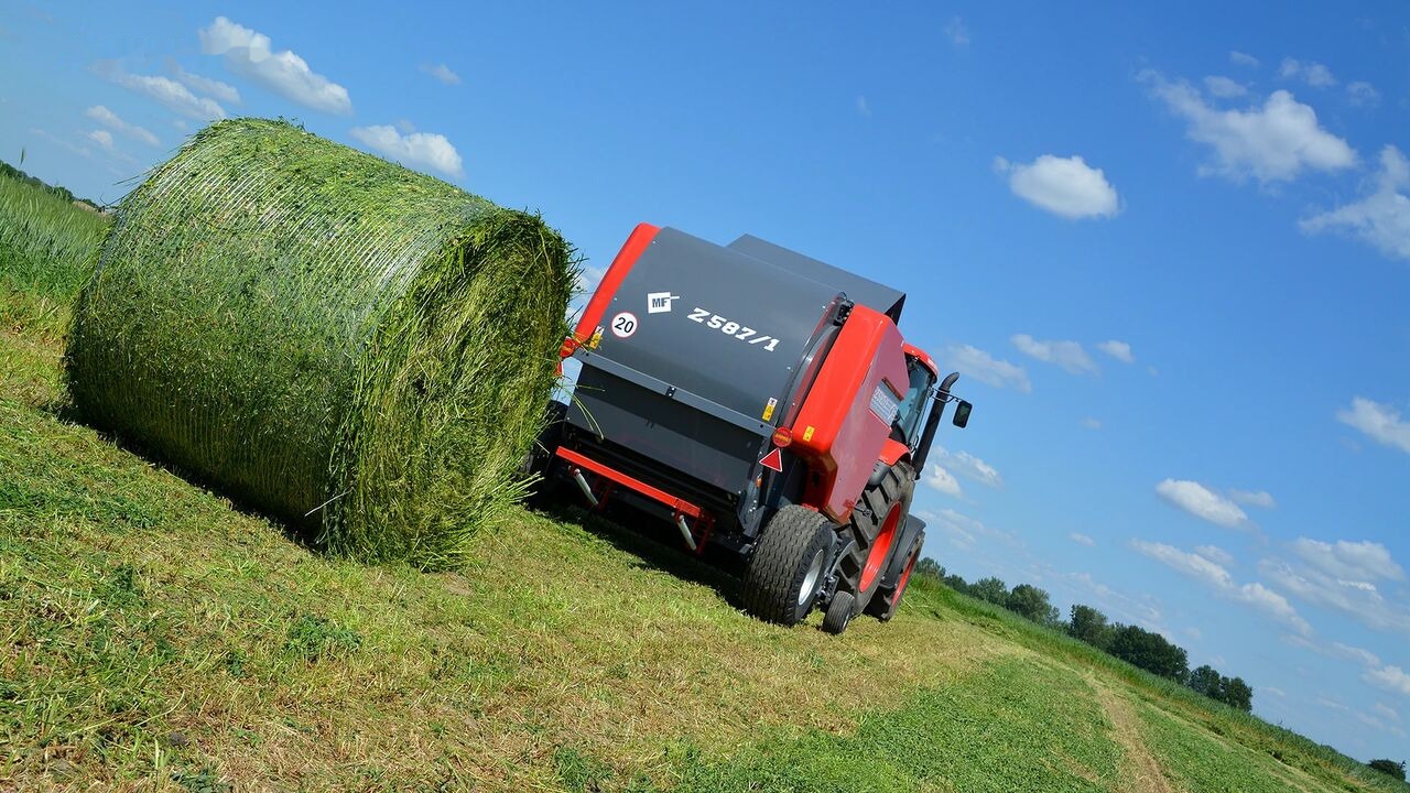 Metal-Fach Z587/1 - Пресс-подборщик рулонный: фото 1 Metal-Fach Z587/1 - Пресс-подборщик рулонный: фото 1