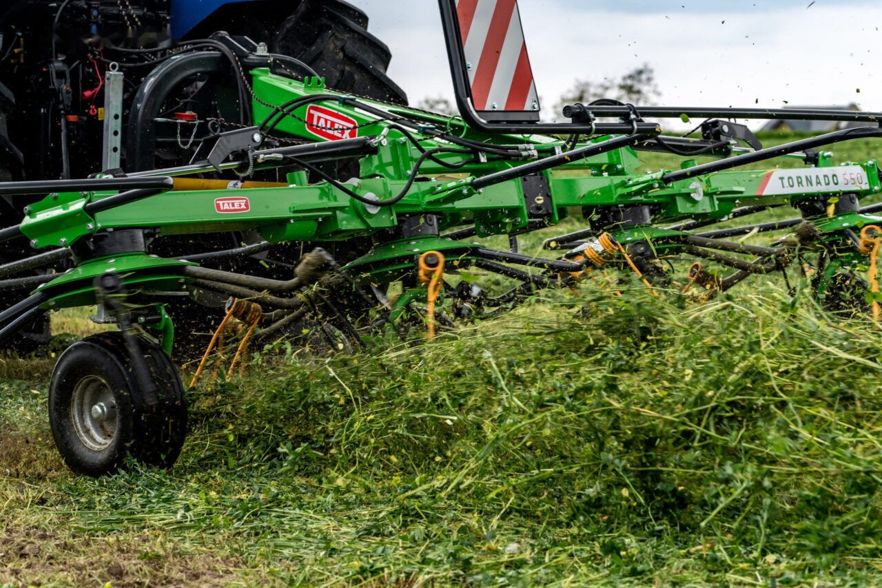 Talex Przetrząsacz 4 wirnikowy ciągany z WOM, Tornado - Сеноворошилка: фото 5 Talex Przetrząsacz 4 wirnikowy ciągany z WOM, Tornado - Сеноворошилка: фото 5