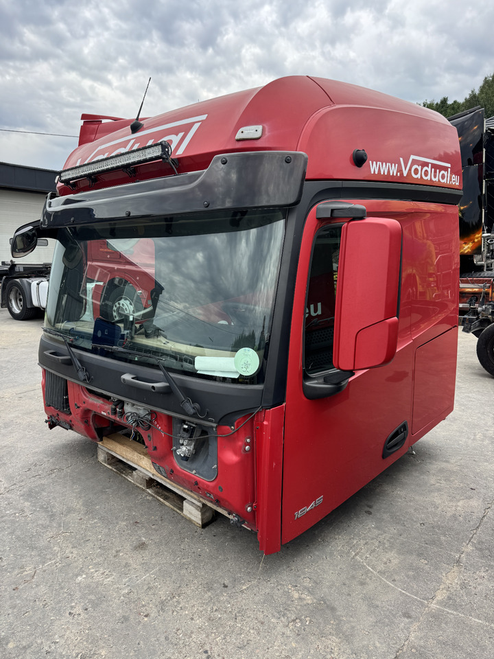 Mercedes-Benz ACTROS MP 4 2018 ROK truck - Кабина для Грузовиков: фото 3 Mercedes-Benz ACTROS MP 4 2018 ROK truck - Кабина для Грузовиков: фото 3