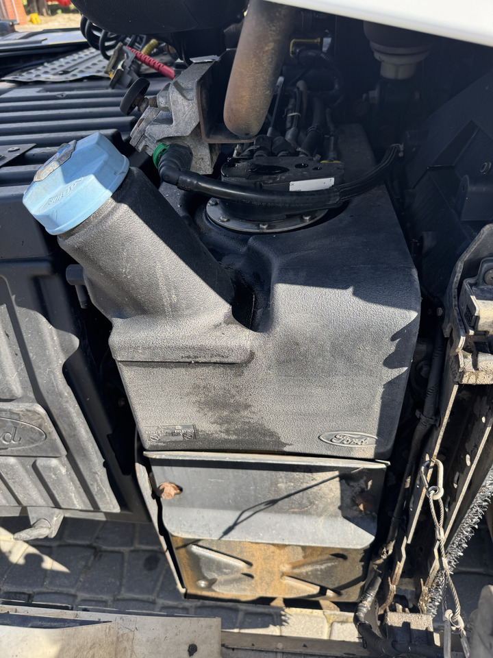 Ford F-Max Cargo - Бак для AdBlue: фото 1 Ford F-Max Cargo - Бак для AdBlue: фото 1