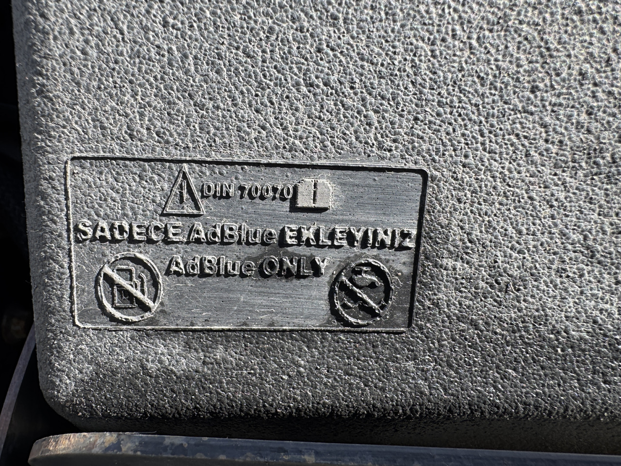 Ford F-Max Cargo - Бак для AdBlue: фото 3 Ford F-Max Cargo - Бак для AdBlue: фото 3