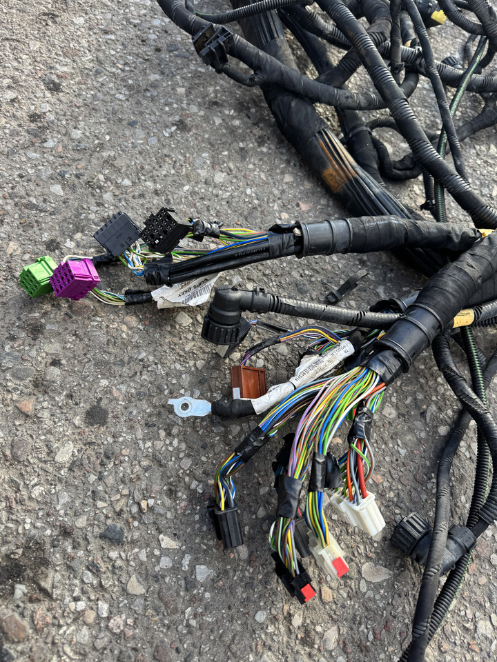 Ford F-Max - Электрическая система: фото 4 Ford F-Max - Электрическая система: фото 4