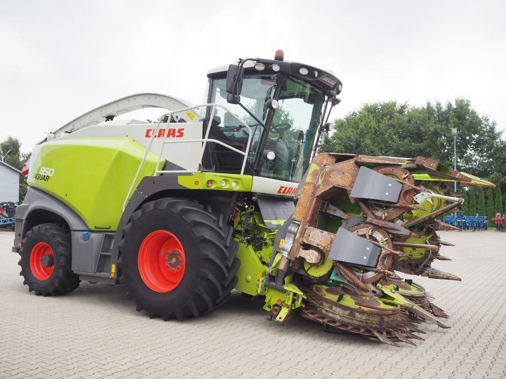 Claas Jaguar 850 4WD + Orbis 600 SD - Кормоуборочный комбайн: фото 4 Claas Jaguar 850 4WD + Orbis 600 SD - Кормоуборочный комбайн: фото 4