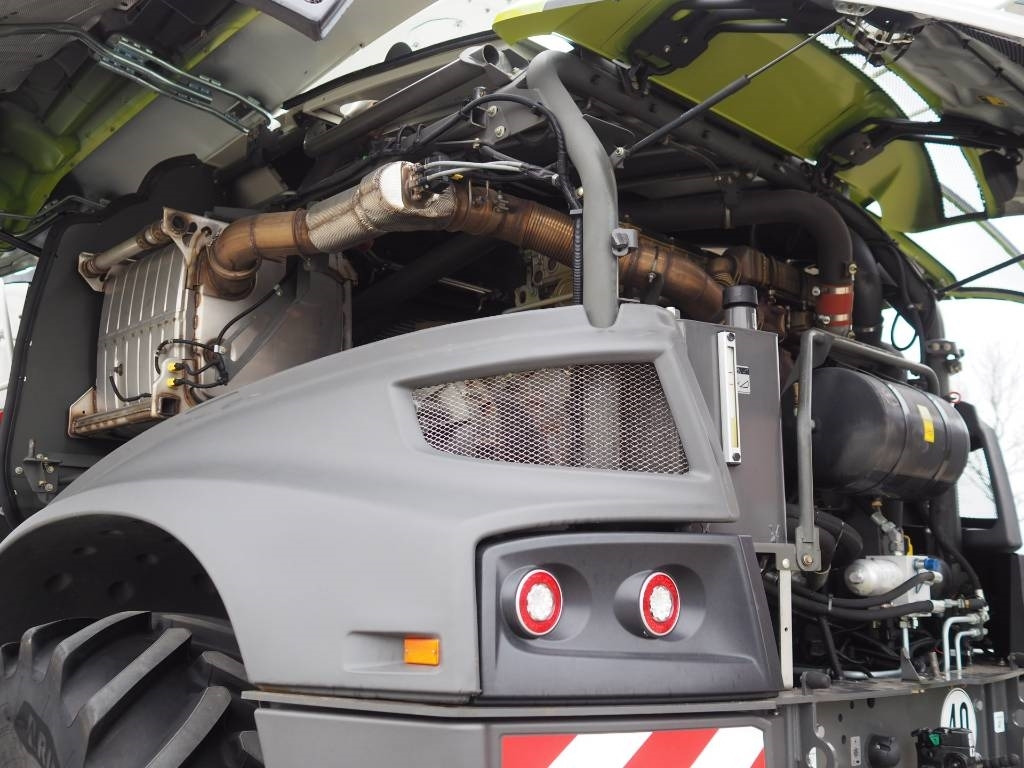 Кормоуборочный комбайн Claas Jaguar 950 4x4 + Orbis 750: фото 10 Кормоуборочный комбайн Claas Jaguar 950 4x4 + Orbis 750: фото 10