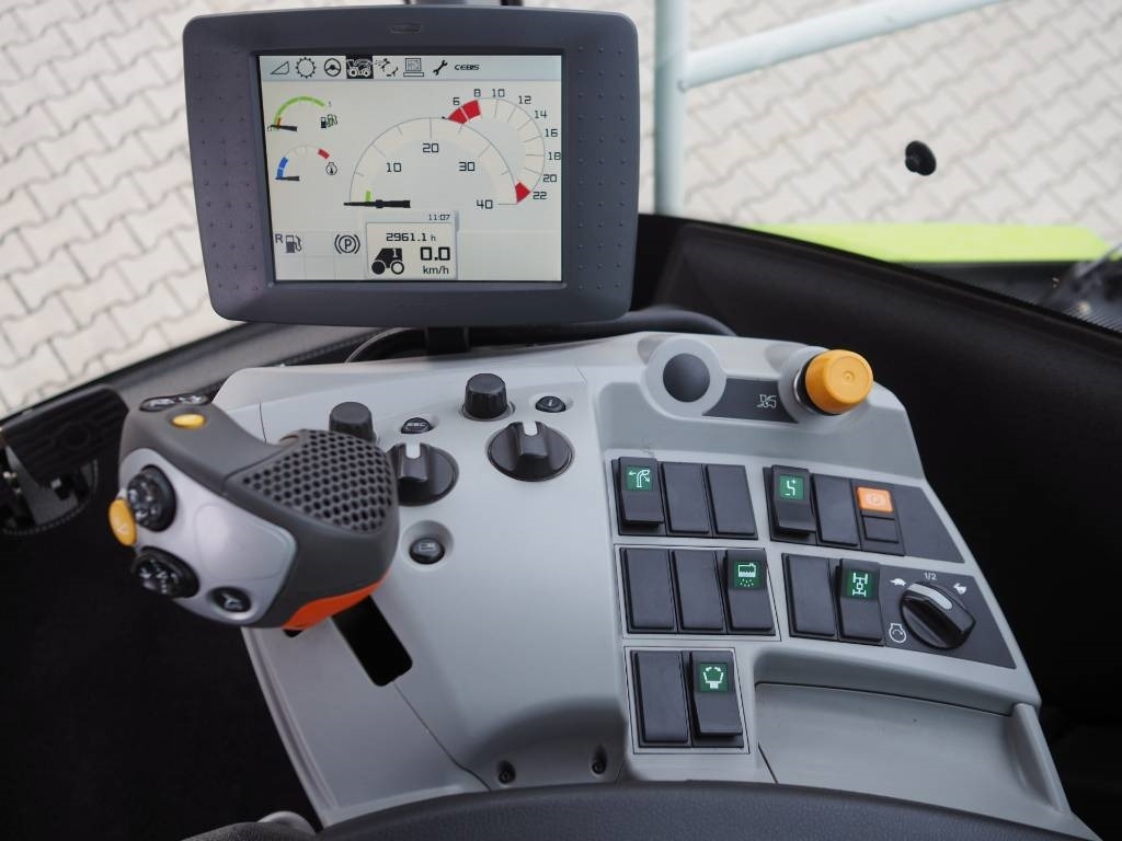 Кормоуборочный комбайн Claas Jaguar 950 4x4 + Orbis 750: фото 7 Кормоуборочный комбайн Claas Jaguar 950 4x4 + Orbis 750: фото 7