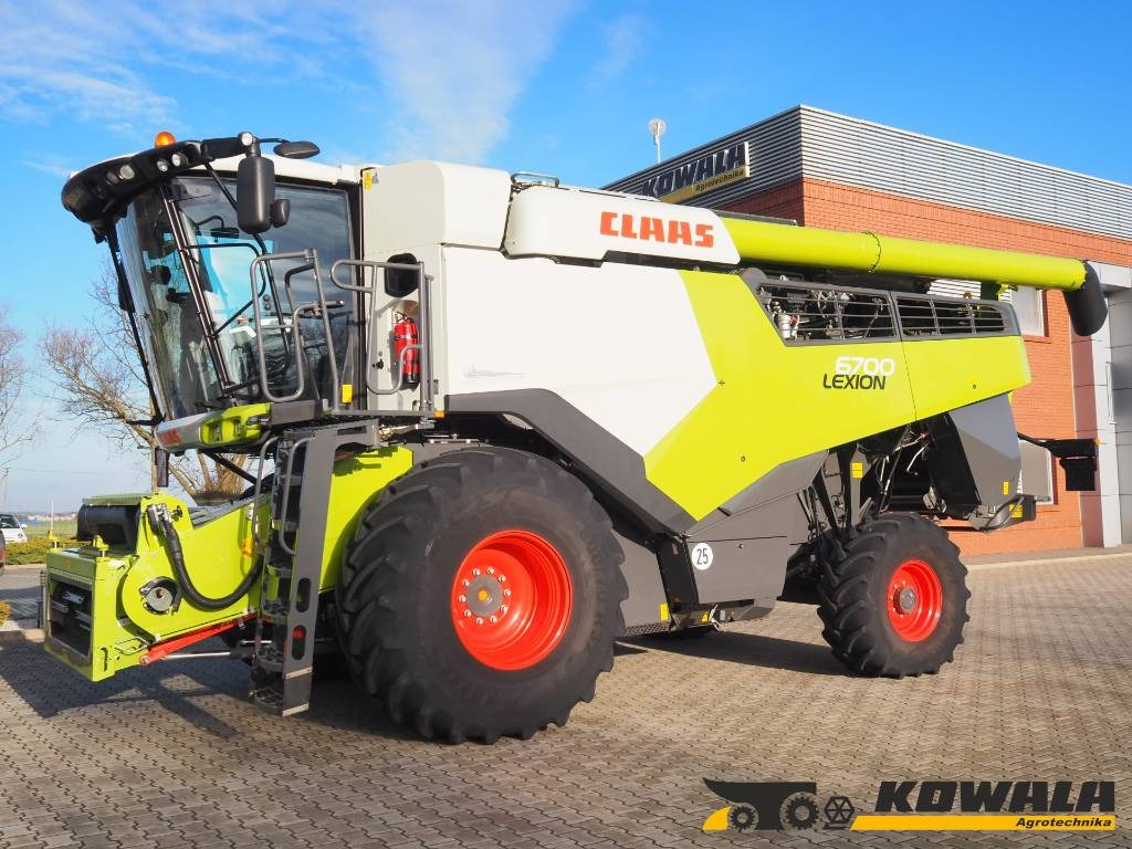 Claas Lexion 6700 + V930 - Зерноуборочный комбайн: фото 1 Claas Lexion 6700 + V930 - Зерноуборочный комбайн: фото 1