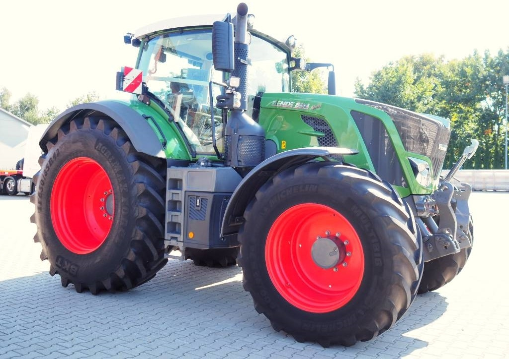 Fendt 824 Vario S4 ProfiPlus, GPS - Трактор: фото 4 Fendt 824 Vario S4 ProfiPlus, GPS - Трактор: фото 4