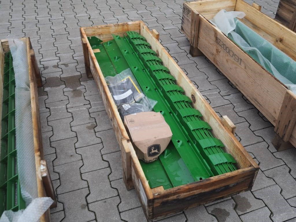 John Deere T660, T670 retrofit kit on corn  - Навесное оборудование для комбайна: фото 4 John Deere T660, T670 retrofit kit on corn  - Навесное оборудование для комбайна: фото 4