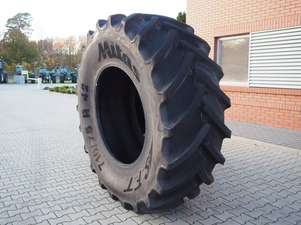 Mitas SFT 710/75 R42 - Шина для Сельскохозяйственной техники: фото 3 Mitas SFT 710/75 R42 - Шина для Сельскохозяйственной техники: фото 3