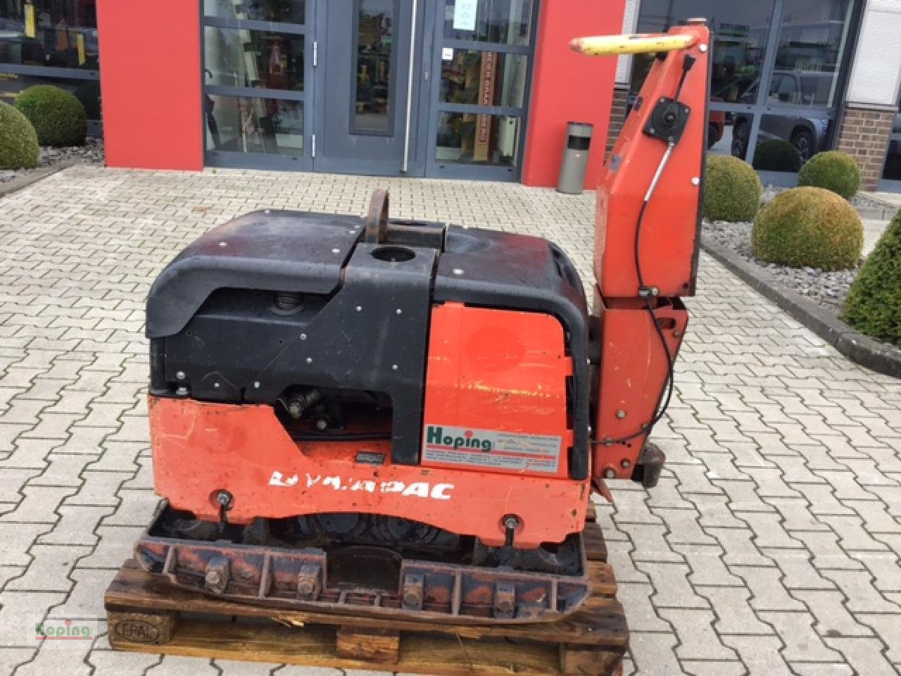 DYNAPAC LH 700 - Виброплита: фото 1 DYNAPAC LH 700 - Виброплита: фото 1