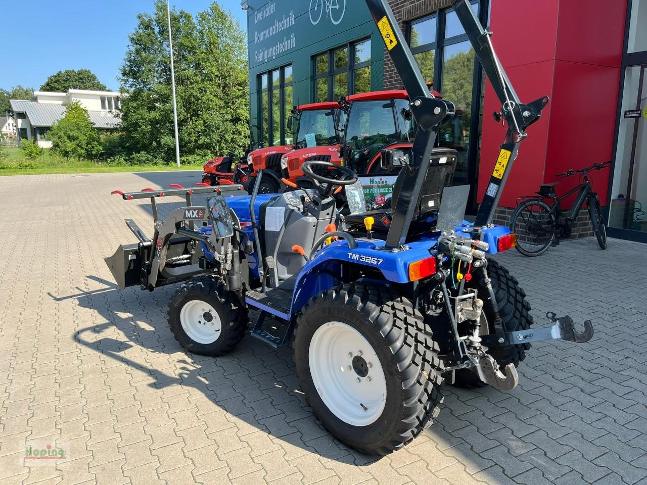 Iseki TM3267 AL - Коммунальный трактор: фото 2 Iseki TM3267 AL - Коммунальный трактор: фото 2