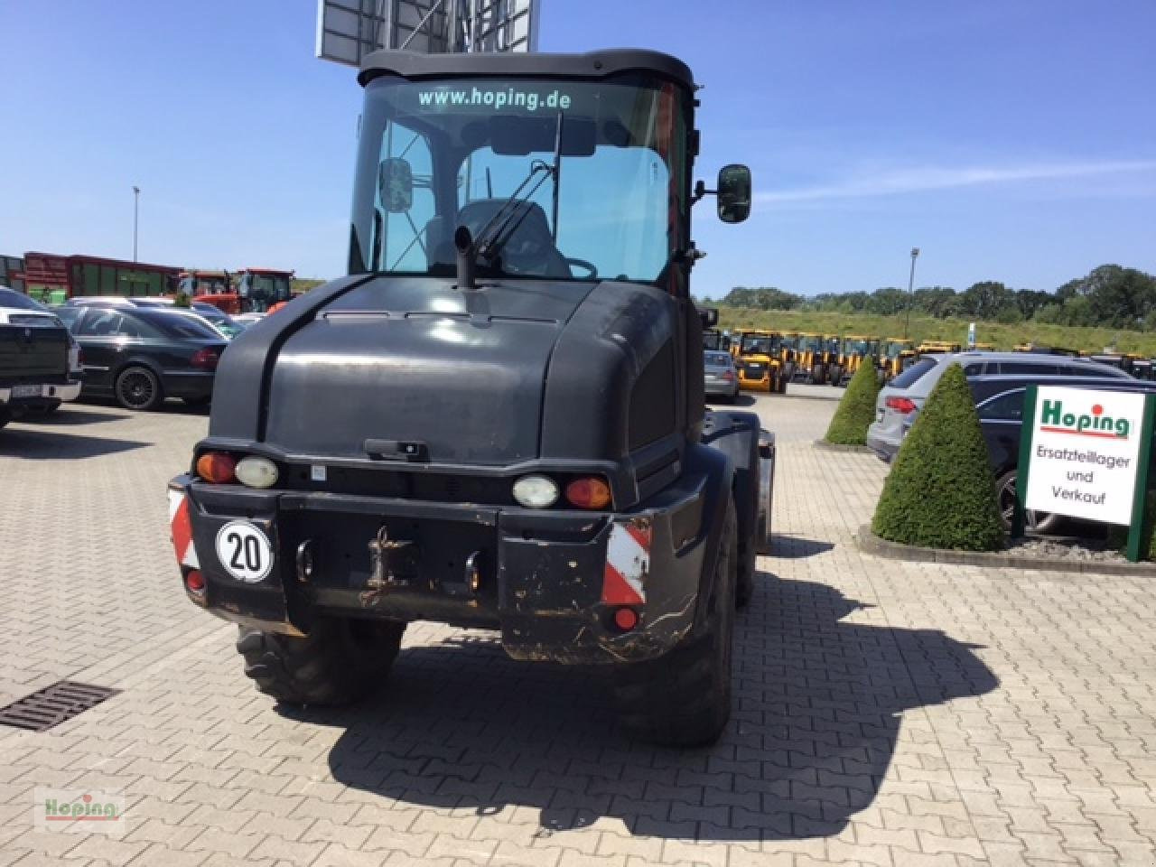 Колёсный погрузчик JCB 409: фото 7 Колёсный погрузчик JCB 409: фото 7