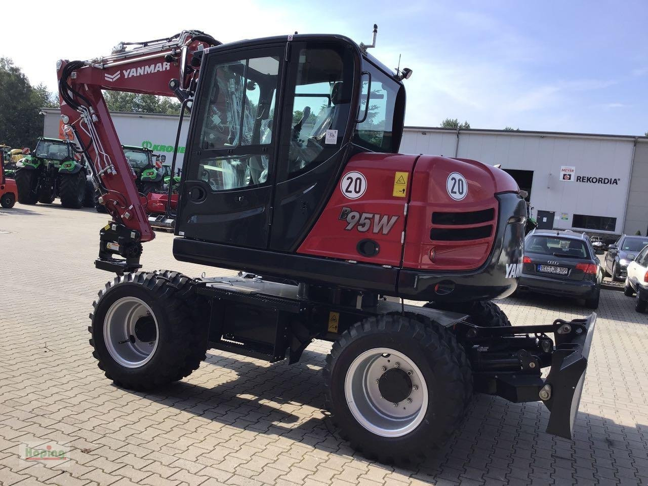 Yanmar B95W/5 - Мини-экскаватор: фото 4 Yanmar B95W/5 - Мини-экскаватор: фото 4
