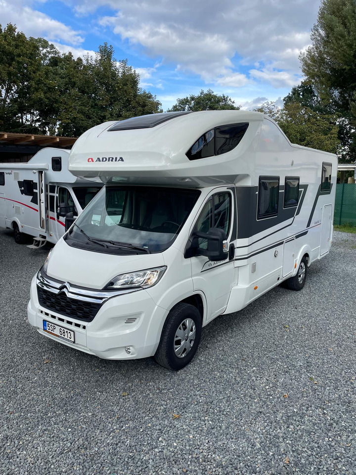ADRIA Coral XL 670 - Альковный автодом: фото 3 ADRIA Coral XL 670 - Альковный автодом: фото 3
