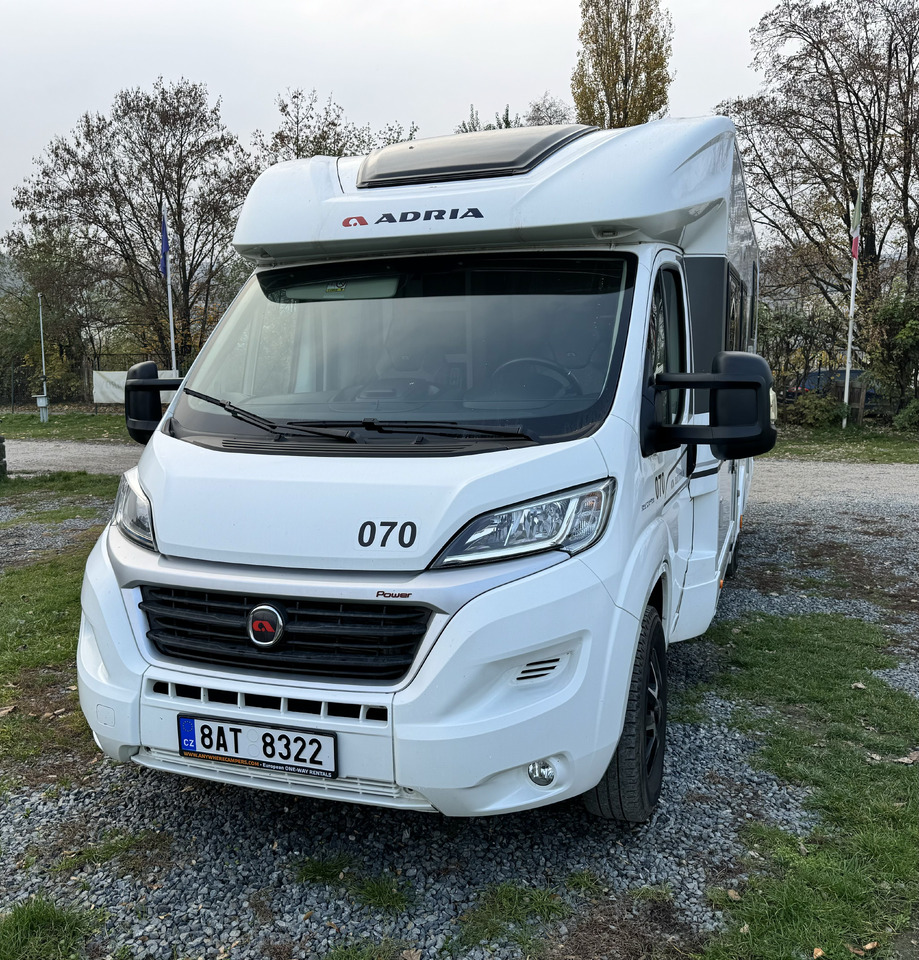ADRIA Matrix 670 SL - Полуинтегрированный автодом: фото 1 ADRIA Matrix 670 SL - Полуинтегрированный автодом: фото 1