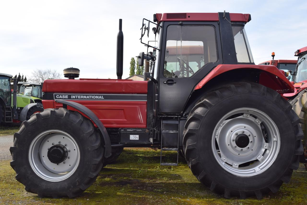 Case-IH 1455 XL A - Трактор: фото 1 Case-IH 1455 XL A - Трактор: фото 1