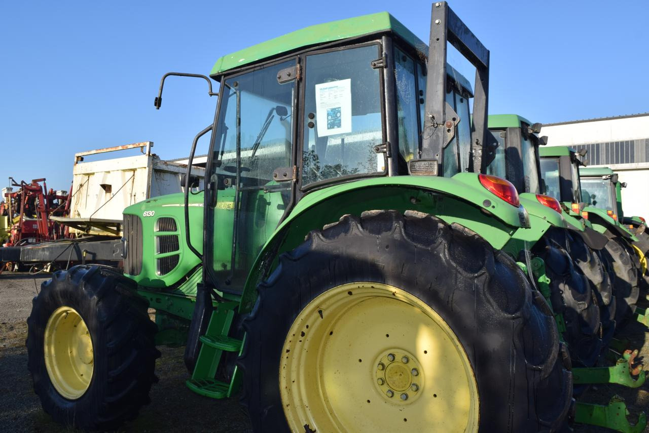 John Deere 6130 - Трактор: фото 4 John Deere 6130 - Трактор: фото 4