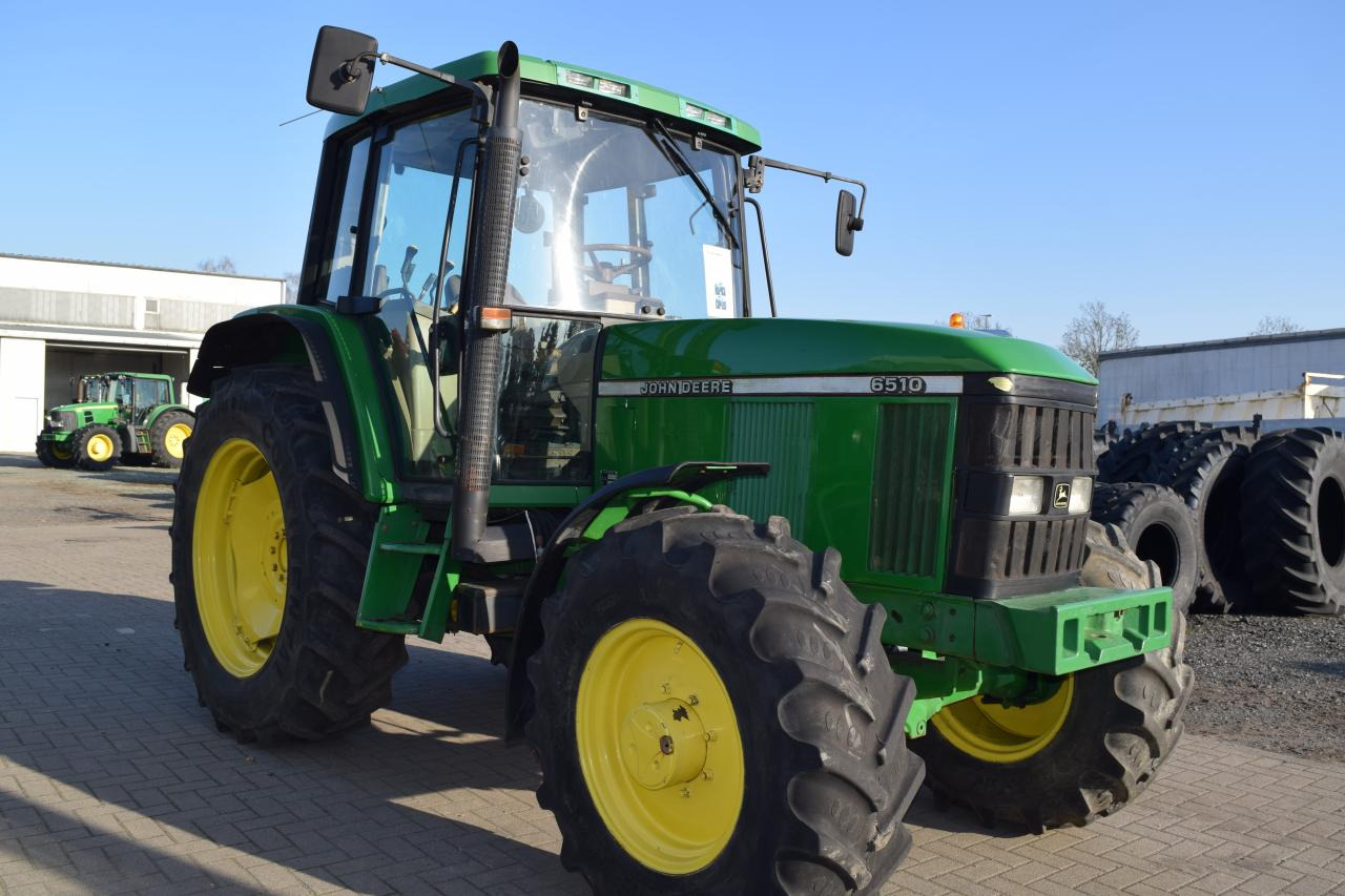 John Deere 6510 - Трактор: фото 4 John Deere 6510 - Трактор: фото 4