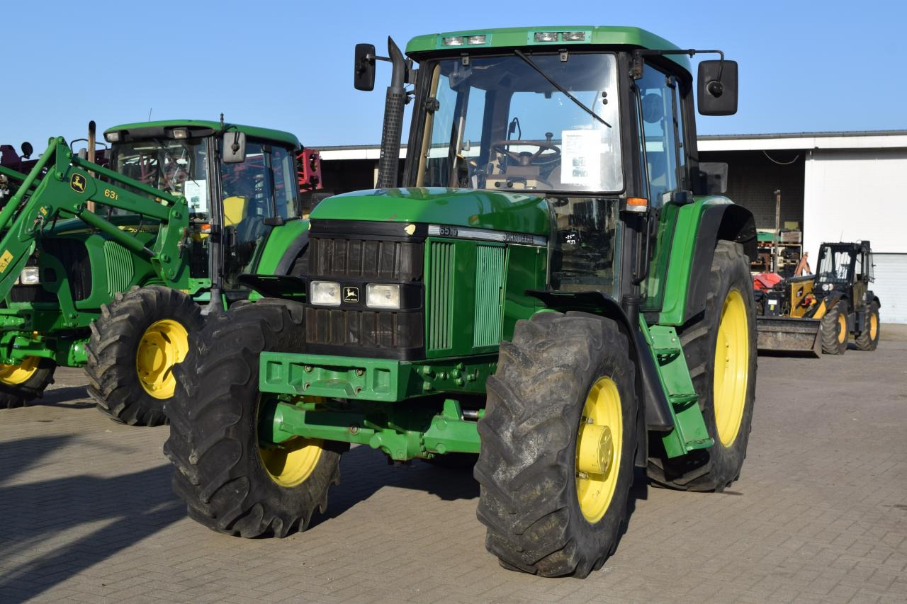 John Deere 6510 - Трактор: фото 3 John Deere 6510 - Трактор: фото 3