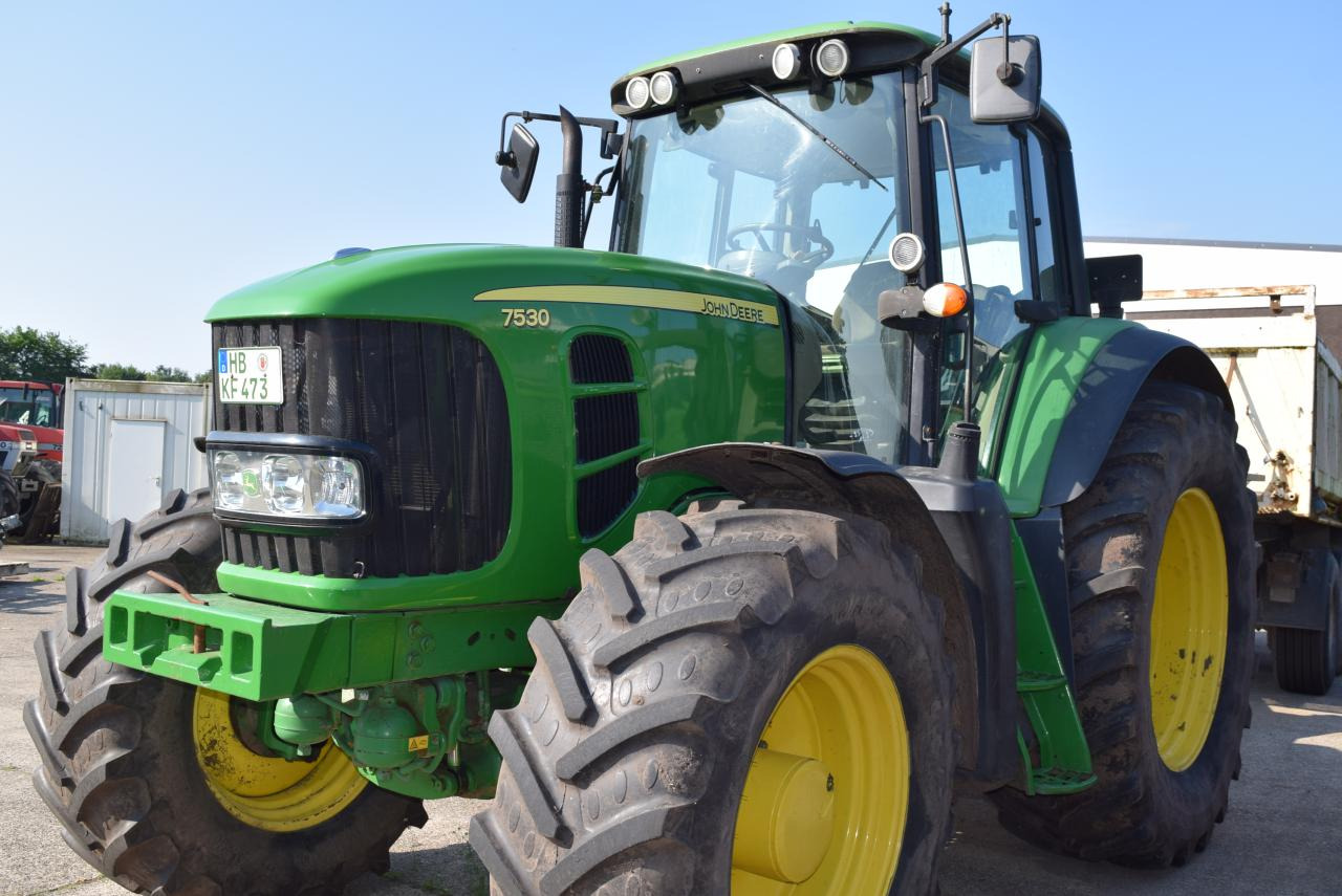 John Deere 7530 Premium - Трактор: фото 1 John Deere 7530 Premium - Трактор: фото 1