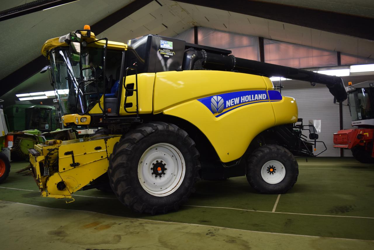 New Holland CR 9090 Elevation - Зерноуборочный комбайн: фото 1 New Holland CR 9090 Elevation - Зерноуборочный комбайн: фото 1
