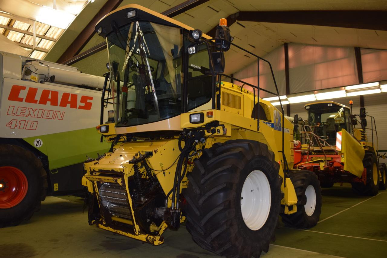 New Holland FX 40 - Кормоуборочный комбайн: фото 2 New Holland FX 40 - Кормоуборочный комбайн: фото 2