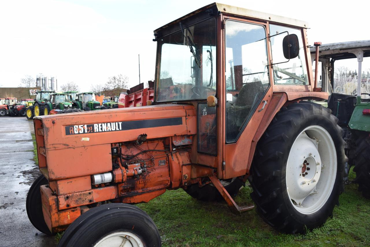 Renault 651 - Трактор: фото 1 Renault 651 - Трактор: фото 1