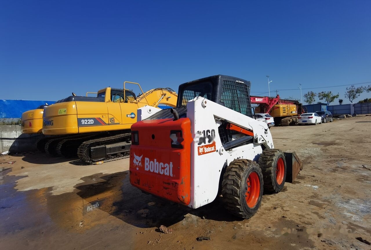 Bobcat S160 - Мини-погрузчик с бортовым поворотом: фото 2 Bobcat S160 - Мини-погрузчик с бортовым поворотом: фото 2